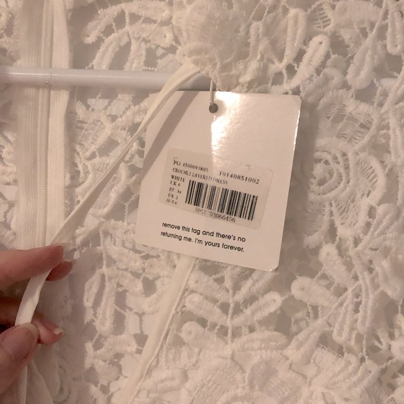 NWT - Missguided mini dress with crochet - US 2 - Picture 3 of 4